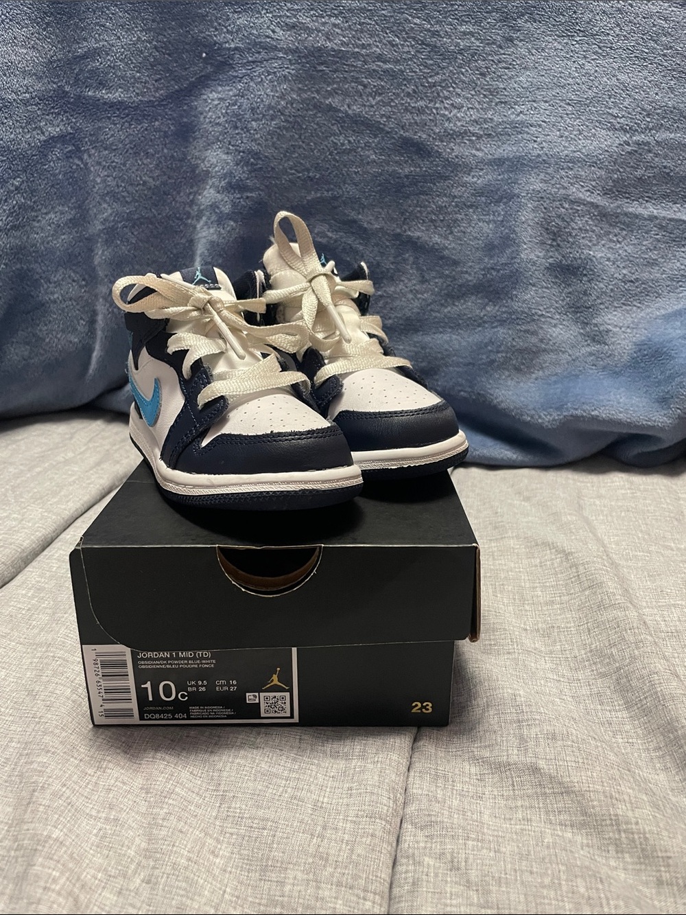 Jordan Kids' Mid White/Navy/Light Blue Sneakers - Picture 1 of 6